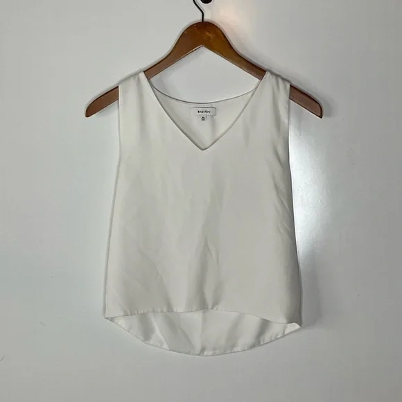 Babaton‎ White Loose Fit V Neck Tank Top Size XXS - Picture 2 of 7